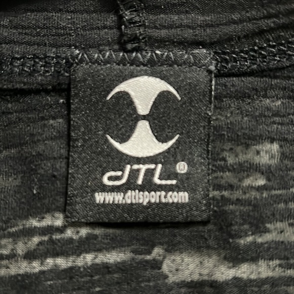 Light weight tennis/pickle ball hooded zip front jacket - Picture 5 of 6